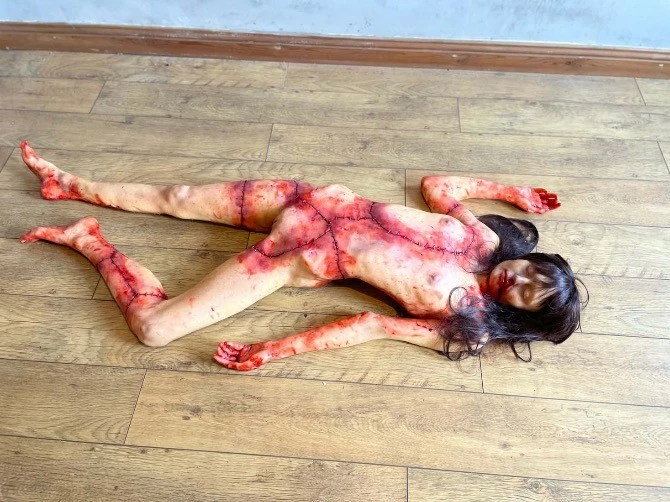 Other Life Size Body Serial Killer Victim, Female - Image 4